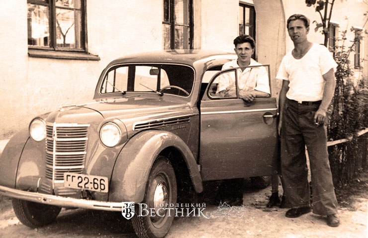 Один из первых автомобилистов Один из первых автомобилистов