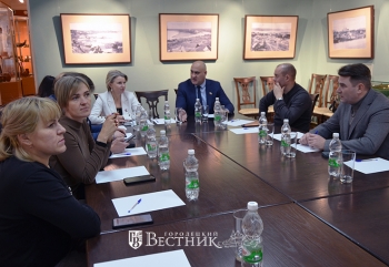 Решать проблему вместе