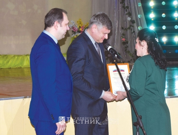 О.В. Варганов, В.В. Беспалов и помощник начальника отделения планирования, предназначения, подготовки и учёта мобилизационных ресурсов Н.Н. Комиссарова