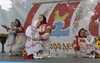 С песней всем живётся лучше!