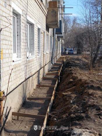 Незавершённый ремонт отмостки