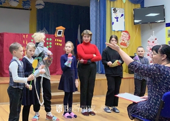 Показали сказку &laquo;репка&raquo;