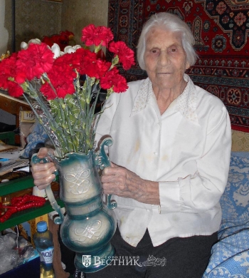 Защищая небо нежными руками