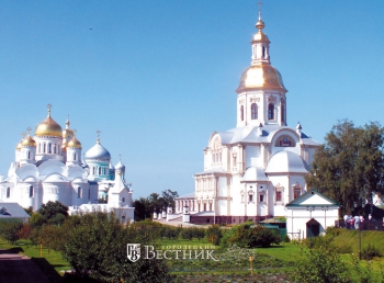В Дивеево на яблочный спас