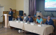 Санкции, помощь бизнесу и образование округа