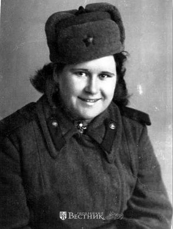 Рискуя жизнью, спасала бойцов