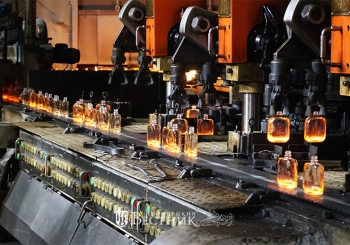 Стекло и бумага &ndash; гордость наших соседей (фотогалерея)