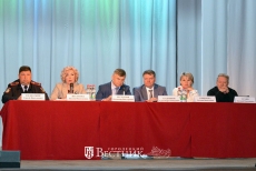 Глава администрации ответил на вопросы